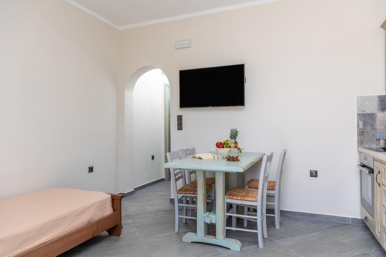 Ligaridia Apartments Moutsouna Ngoại thất bức ảnh